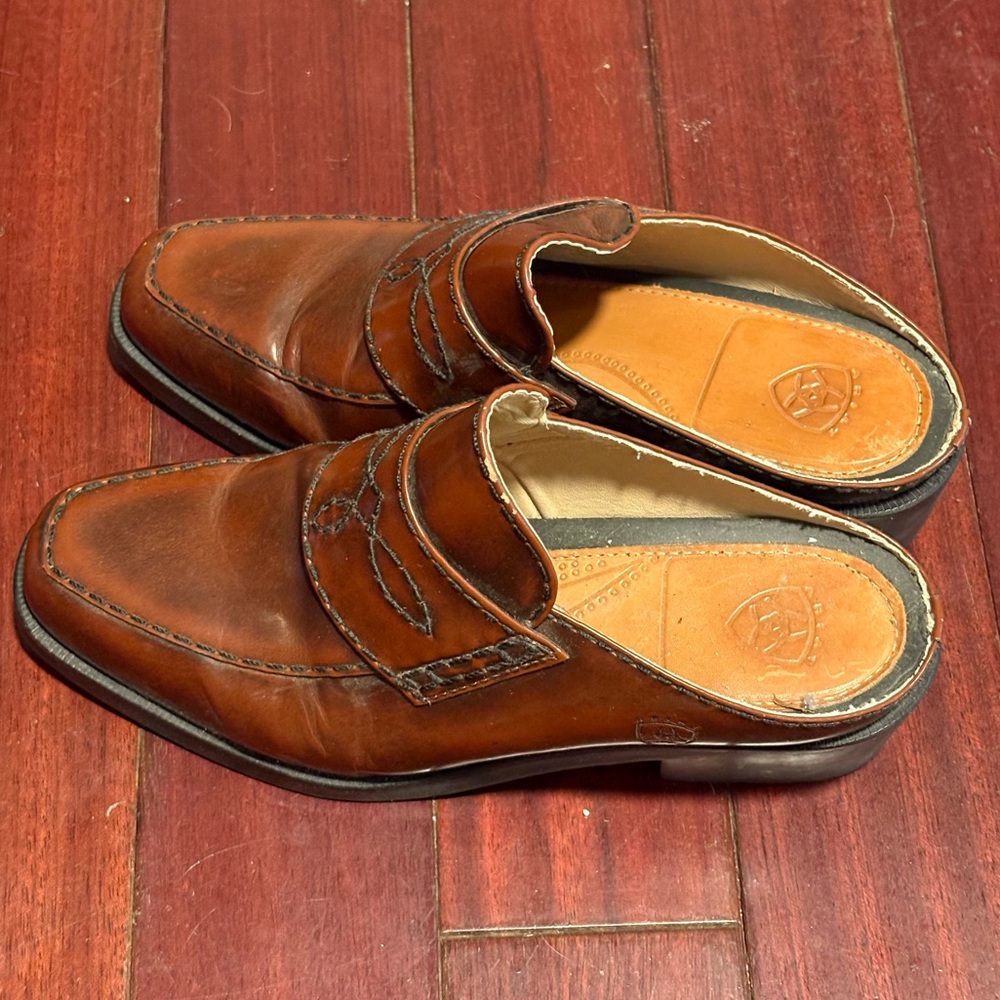 Ariat Women’s brown Leather Slip-On Shoes size 6 - Picture 2 of 6